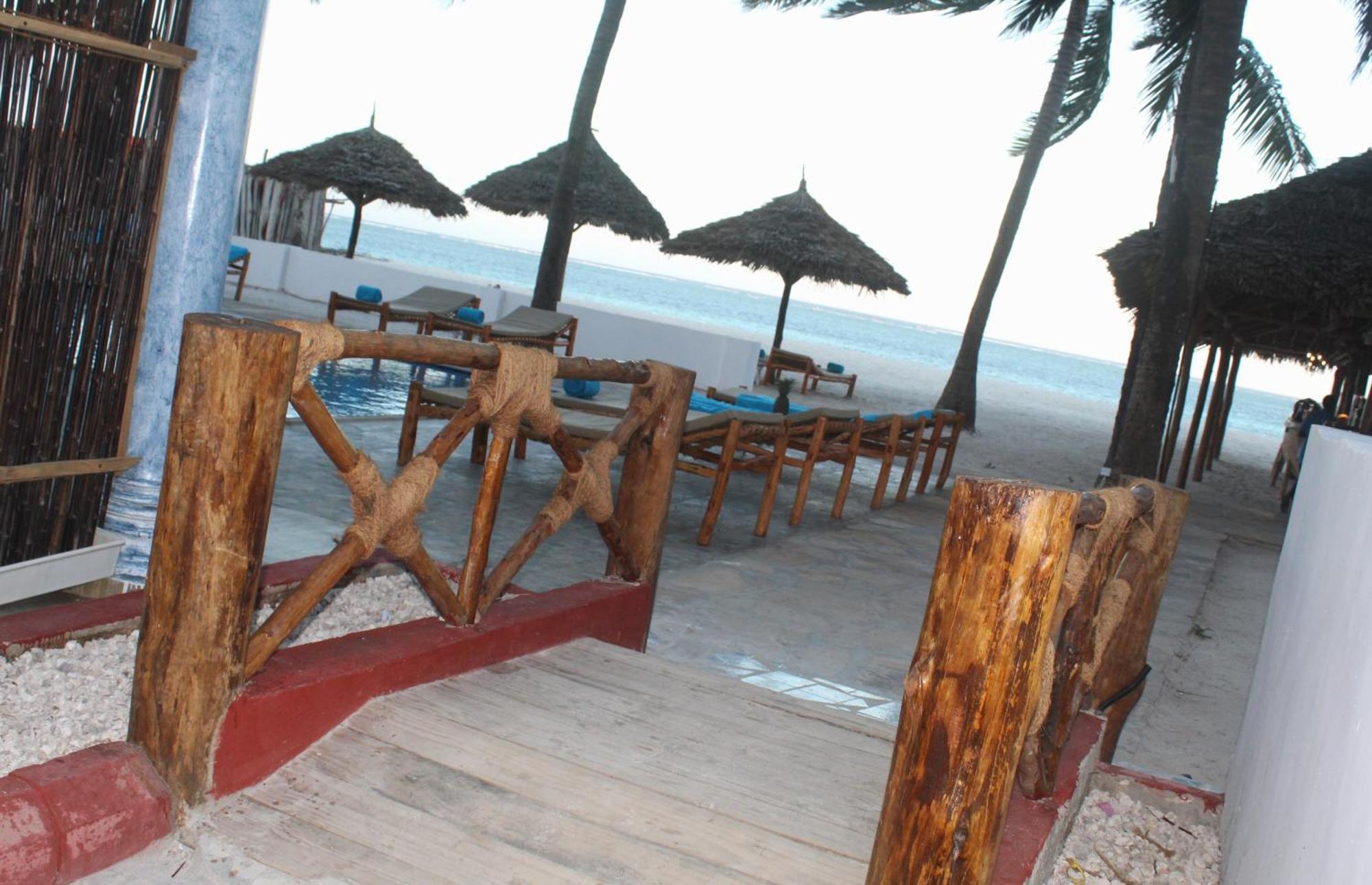 Bianco Azzurro Hotel & Restaurant Pwani Mchangani Eksteriør billede