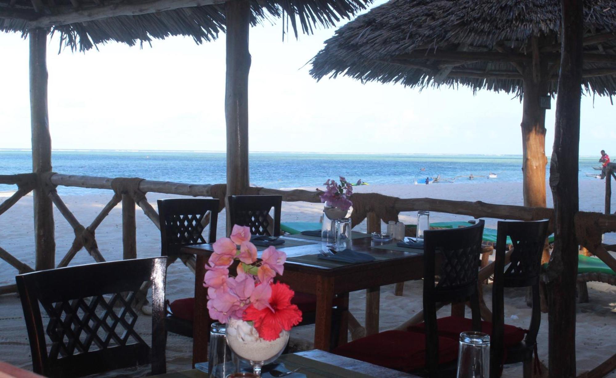Bianco Azzurro Hotel & Restaurant Pwani Mchangani Eksteriør billede